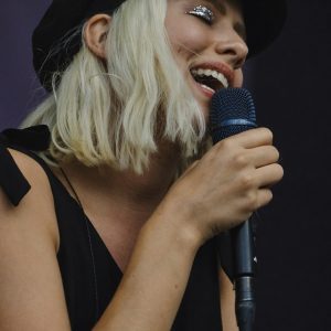 3. Avansati Fete